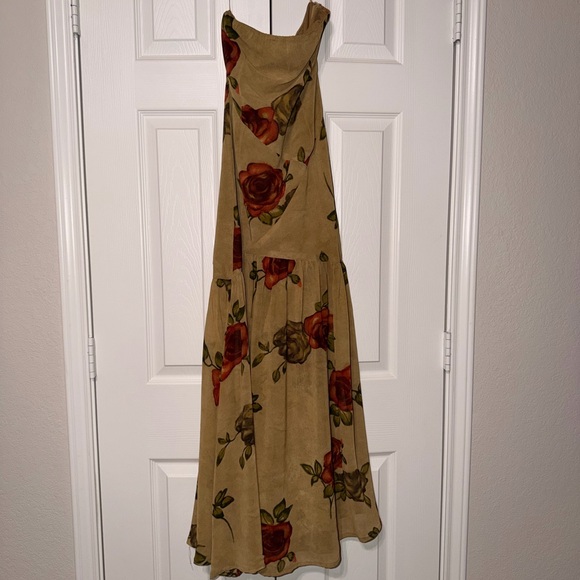 12th Tribe Floral Maxi Dress - Picture 5 of 6